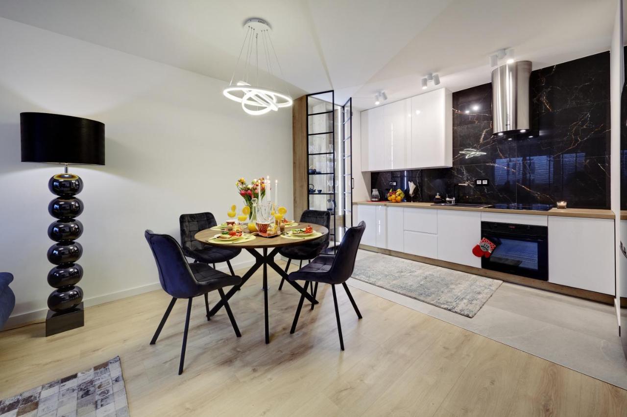 Seven Heaven Apartment Katowice Bagian luar foto