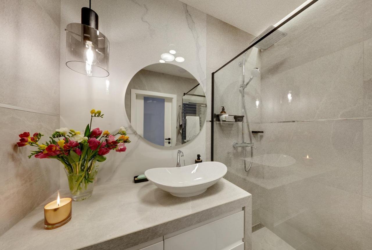 Seven Heaven Apartment Katowice Bagian luar foto