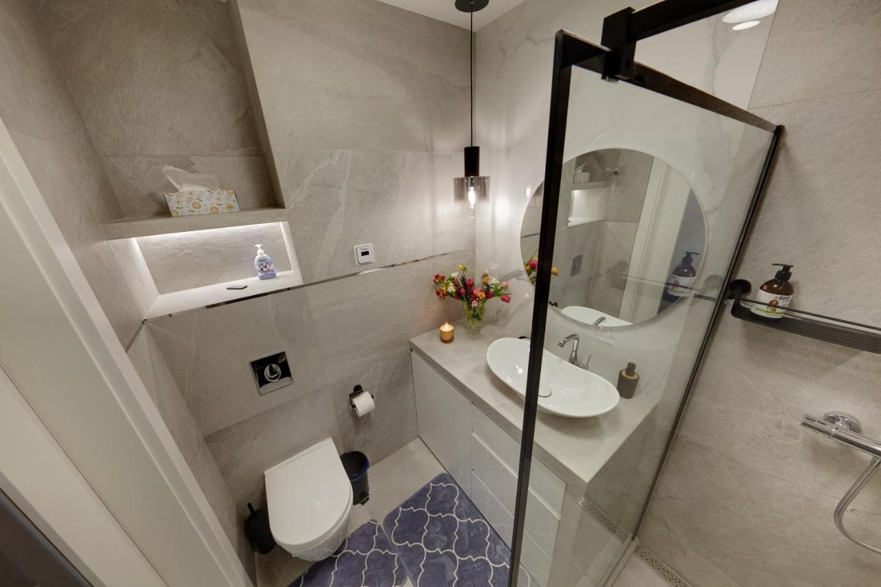 Seven Heaven Apartment Katowice Bagian luar foto